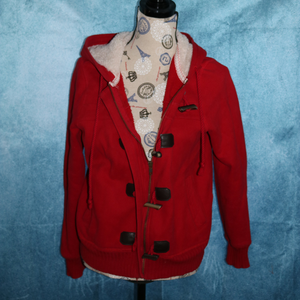Red jacket - Picture 6 of 7